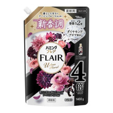 Kao Humming Flair Urban Floral Кондиционер для белья, цветочный аромат, сменная упаковка 1400 г