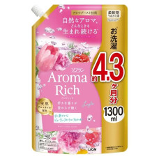 LION Soflan Aroma Rich Layla парфумований кондиціонер для білизни, аромат солодкого букета, поповнення 1300 мл